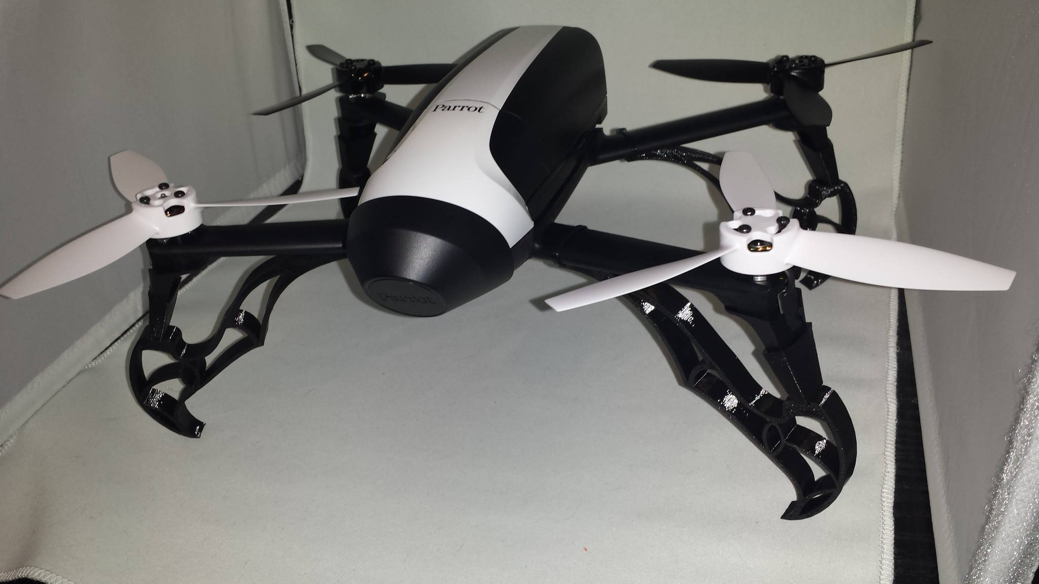 Normalisering Indtil nu kande Landing Parrot Bebop 2 ULTIMATE FLEXIBLE Landing Gear foot drone updat –  Thekkiinng